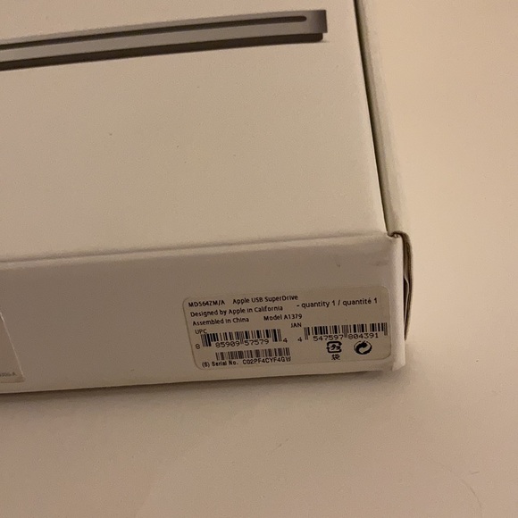 Brand New! Apple USB SuperDrive - Picture 2 of 10